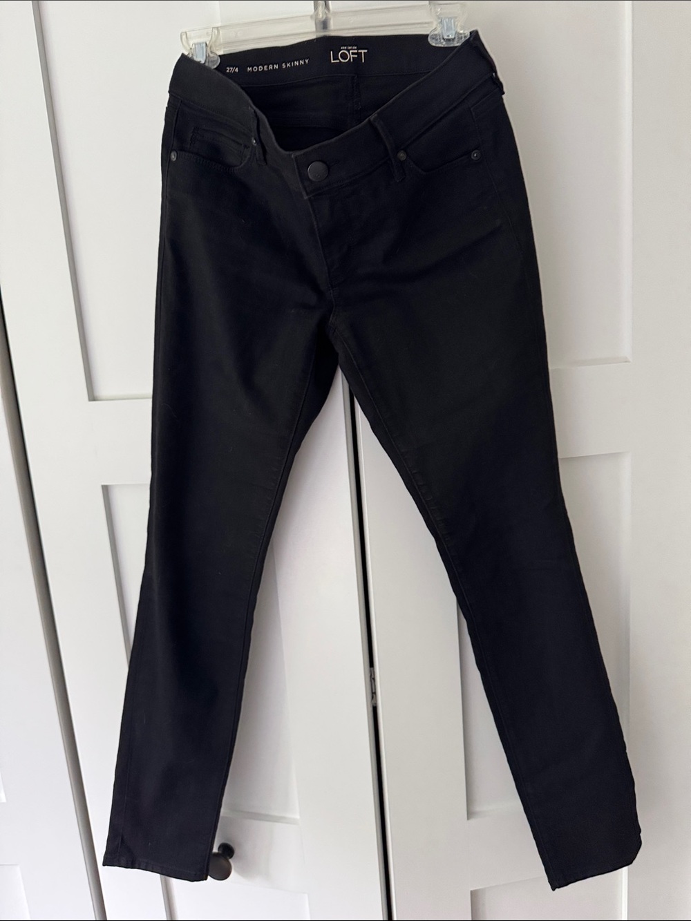 LOFT Black Modern Skinny Jeans with stretch.